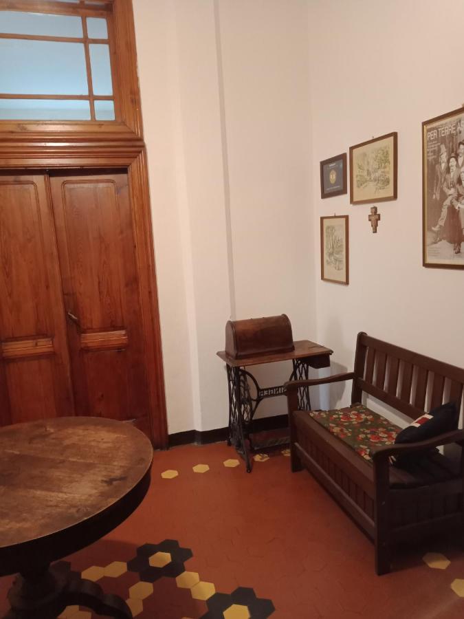 Casa Con Vista - Border House - Pontremoli Lägenhet Exteriör bild